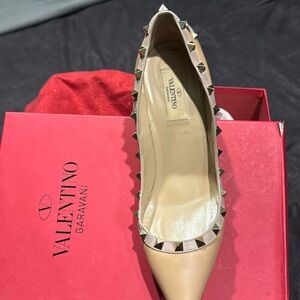 Valentino Garavani women shoes size 39
